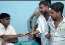 मुंडेरवा में उपभोक्ताओं को हजारों के बढ़े बिजली बिल भेजे:आक्रोशित विकास अग्रहरि ने एसडीओ से जांच की मांग की