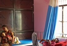 श्रावस्ती में नेशनल हाईवे पर दो बाइकों की टक्कर:पांच लोग घायल, दवा दिलाकर लौट रहे थे दोनों परिवार