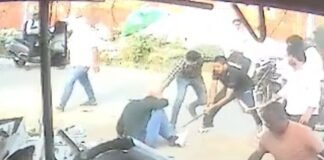 बस्ती में युवक पर दबंगों का हमला:लोहे की रॉड से पीटा, CCTV में कैद हुई घटना; घायल अस्पताल में भर्ती
