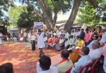नाटक से दिखाई प्रधानमंत्री मोदी के सार्वजनिक जीवन की यात्रा:फरेंदा के समय माता मंदिर परिसर में हुआ आयोजन, पूर्व विधायक रहे मुख्य अतिथि
