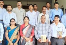 महराजगंज में छात्राओं के शिक्षा स्तर सुधारने पर हुई बैठक:दिग्विजयनाथ बालिका इंटर कॉलेज में कमजोर छात्राओं और परीक्षा परिणाम पर मंथन