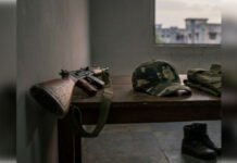 рд░рд╛рдВрдЪреА рдореЗрдВ рд╕реАрдЖрд░рдкреАрдПрдл рдЬрд╡рд╛рди рдиреЗ рдЦреБрдж рдХреЛ рдЧреЛрд▓реА рдорд╛рд░реА