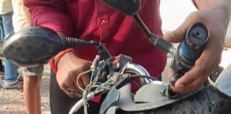 जमुनहा में मोटरसाइकिल-पिकअप की टक्कर:दो युवक गंभीर घायल, पिकअप चालक फरार; पुलिस जांच में जुटी
