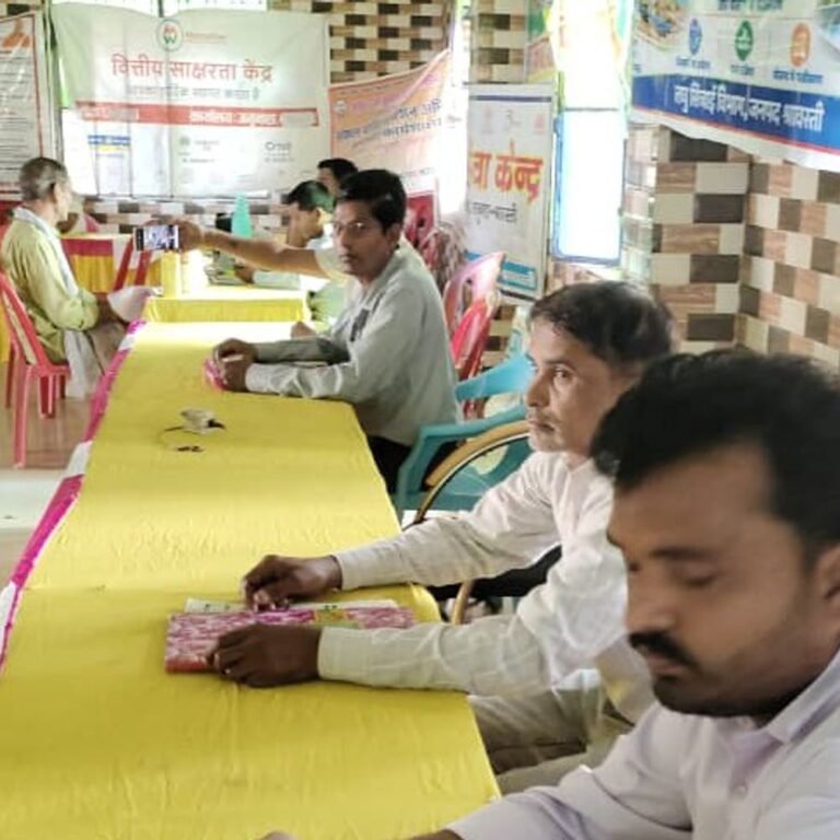 सेवा सेतु अभियान में ग्रामीणों की भीड़ उमड़ी:सरकारी योजनाओं का लाभ एक ही जगह मिल रहा, आवेदन भी हो रहे