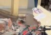 बेकाबू क्रेन पुलिस चौकी की दीवार से टकराई:गेट का बोर्ड और दो बाइक भी चपेट में आकर टूटीं