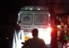 इकौना सीएचसी परिसर में जलभराव, मरीज परेशान:इलाज के लिए पानी के बीच से गुजरना पड़ा, निकासी की व्यवस्था नहीं होने से दिक्कत
