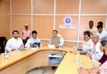 मुख्य सचिव श्री वी. श्रीनिवास ने की जिले की चिकित्सा व्यवस्थाओं की समीक्षा News Desk
