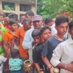कजरी तीज पर शिवालयों में उमड़ा आस्था का सैलाब:तड़के से जलाभिषेक जारी, हर-हर महादेव’ से गूंजा श्रावस्ती; नेपाल से भी पहुंचे श्रद्धालु कजरी तीज पर शिवालयों में उमड़ा आस्था का सैलाब:तड़के से जलाभिषेक जारी, हर-हर महादेव’ से गूंजा श्रावस्ती; नेपाल से भी पहुंचे श्रद्धालु