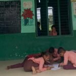 16 साल से एक ही शिक्षक के भरोसे चल रहा:बच्चों की पढ़ाई पर पड़ रहा असर, ग्रामीणों ने की अतिरिक्त शिक्षकों की मांग 16 साल से एक ही शिक्षक के भरोसे चल रहा:बच्चों की पढ़ाई पर पड़ रहा असर, ग्रामीणों ने की अतिरिक्त शिक्षकों की मांग