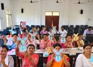 डायट इकौना में शिक्षकों को मिला कला प्रशिक्षण:10 बैगलेस डे आनंदम ट्रेनिंग का तीसरा बैच पूरा, बच्चों को सिखाएंगे आनंदमय तरीके