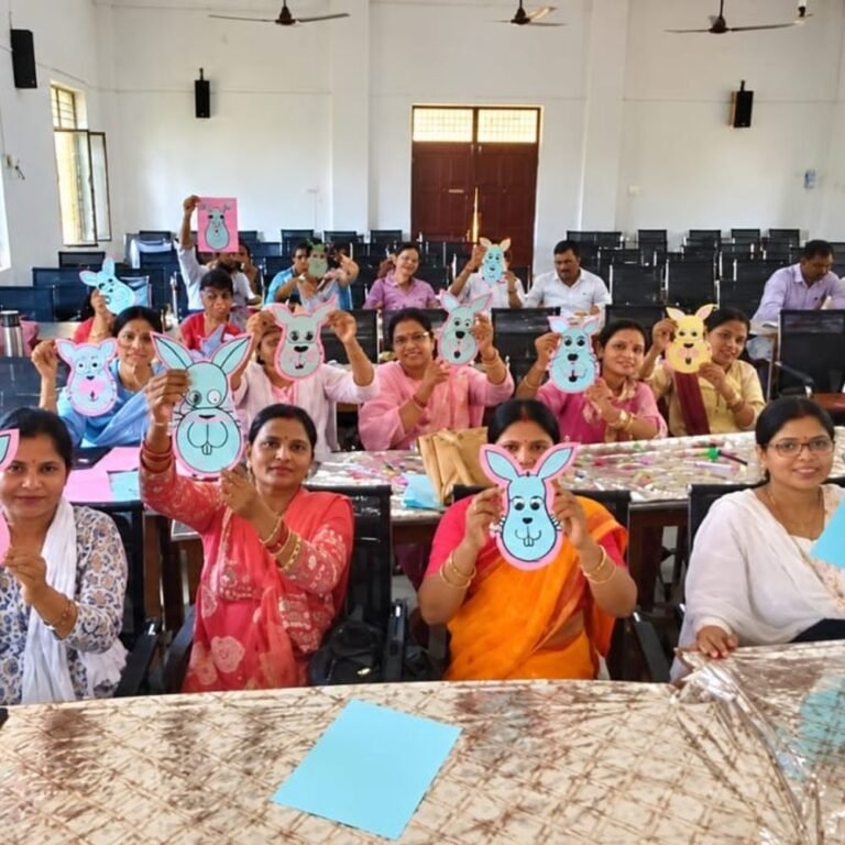 डायट इकौना में शिक्षकों को मिला कला प्रशिक्षण:10 बैगलेस डे आनंदम ट्रेनिंग का तीसरा बैच पूरा, बच्चों को सिखाएंगे आनंदमय तरीके