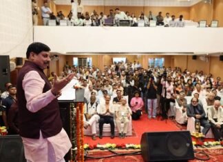 कठिनाईयों और संघर्ष के बावजूद अपनी पहचान और गौरव को बनायें रखने वाले सिंधी समाज पर सभी को गर्व : मुख्यमंत्री डॉ. यादव News Desk