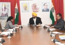 कर्मचारियों के तेवर से बदली AAP की रणनीति, चुनाव से पहले मान सरकार का बड़ा फैसला