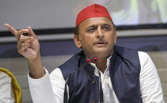 57128n04_akhilesh-yadav-pti_625x.jpg