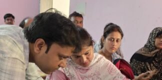 श्रावस्ती में शिक्षकों को मूर्तिकला का प्रशिक्षण:नोडल प्रवक्ता ईश्वर चंद्र विद्यासागर ने सिखाए हुनर, 'करके सीखने' का दिया संदेश