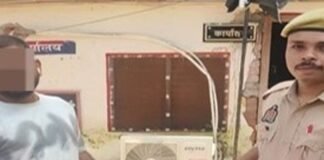 साइबर ठगी के 70 हजार रुपये पुलिस ने वापस कराए:सिंदुरिया पुलिस की साइबर हेल्प डेस्क टीम ने पीड़ित दीपक गुप्ता को दिलाई राहत