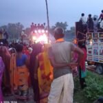 कृष्ण जन्माष्टमी की झांकियों का विसर्जन:श्रावस्ती में त्रिमुहानी घाट पर उमड़े श्रद्धालु, पूजा सामग्री भी की विसर्जित