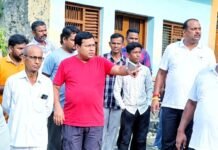 सिसवा में अध्यक्ष प्रतिनिधि ने की समस्याओं की पड़ताल:नगर भ्रमण में परखी सफाई, जल निकासी और स्ट्रीट लाइट व्यवस्था; नागरिकों से संवाद कर जानी समस्याएं