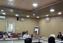 अनफिट स्कूली वाहन मिले तो स्कूल भी जिम्मेदार:श्रावस्ती में बच्चों की सुरक्षा के लिए जिला स्तरीय सड़क सुरक्षा समिति की बैठक में फैसला