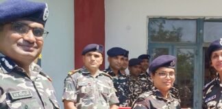 श्रावस्ती में डीआईजी चिकित्सा ने एसएसबी वाहिनी का निरीक्षण किया:अस्पताल और सीमा चौकियों में स्वास्थ्य सुविधाओं का जायजा लिया, दिए जरूरी निर्देश