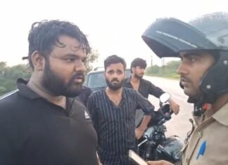 Amethi में व्यापारियों की स्कॉर्पियो पर फायरिंग मामले में बड़ा अपडेट, दो नामजद आरोपियों ने कोर्ट में किया सरेंडर