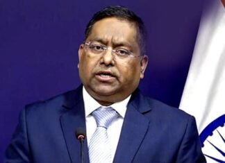 LAC पर चीन से बातचीत जारी, एफिल टावर विवाद पर विदेश मंत्रालय ने साफ किया रुख News Desk