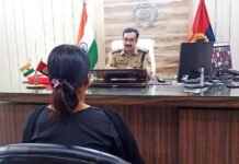 पुलिस अधीक्षक बलरामपुर द्वारा पुलिस अधीक्षक कार्यालय में की गई जनसुनवाई*