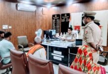 जनता दर्शन में पुलिस अधीक्षक ने सुनी जन समस्याएं, संबंधित को शीघ्र निस्तारण हेतु दिए निर्देश