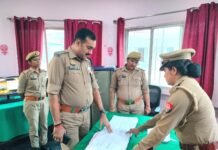 पुलिस अधीक्षक बलरामपुर द्वारा थाना को0 उतरौला का किया गया आकस्मिक निरीक्षण, संबंधित को दिए गए आवश्यक दिशा-निर्देश*