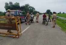 इंडो-नेपाल सीमा पर सुरक्षा व्यवस्था के दृष्टिगत पुलिस व SSB की संयुक्त पेट्रोलिंग