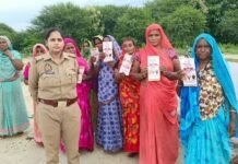 बलरामपुर पुलिस द्वारा समस्त थाना अन्तर्गत मिशन शक्ति जनजागरूकता कार्यक्रम आयोजित कर, महिलाओं एवं बालिकाओं को सुरक्षा और अधिकारों के प्रति किया गया जागरूक*