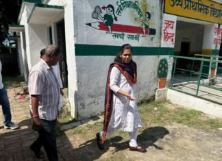 जिलाधिकारी ने कई विद्यालयों व आंगनवाड़ी केन्द्र का किया औचक निरीक्षण, शिक्षण कार्य की परखी गुणवत्ता*