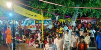 श्रावस्ती कजरी तीज के पावन पर्व पर बाबा विभूति नाथ मंदिर में उमड़ा आस्था का जन सैलाब मंदिर परिसर बोल बम के जयकारों से गूंजा