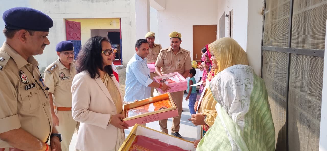 न्यायमूर्ति, जिलाधिकारी एवं पुलिस अधीक्षक ने जिला कारागार का निरीक्षण कर लिया जायजा