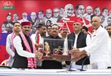श्रावस्ती की सियासत में बड़ा धमाका, BJP के 3 बार चेयरमैन रहे जितेंद्र गुप्ता ‘गुड्डू’ सपा में शामिल।