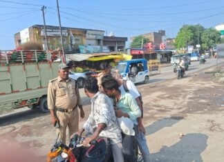सुलतानपुर पुलिस द्वारा सड़क सुरक्षा एवं यातायात नियमों के प्रति जागरूकता एवं प्रवर्तन अभियान