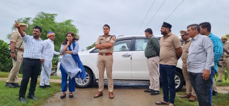 श्रावस्ती में मौसम की मार और राप्ती का बढ़ता जलस्तर, तेज हवाओं-बारिश से बढ़ी परेशानी।