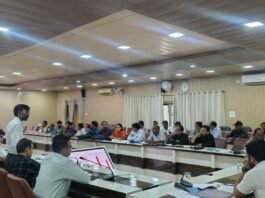 जिलाधिकारी की अध्यक्षता में जिला स्वास्थ्य समिति की बैठक सम्पन्न