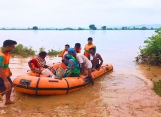 अजगैवीनाथ धाम में मातम, बाढ़ के पानी में नहाने गईं 6 बच्चियां डूबीं