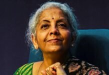 GDP की तेज रफ्तार से भारत ने दुनिया को चौंकाया, सीतारमण बोलीं- संकट में भी कायम मजबूती News Desk