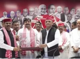 UP: ‘2027 चुनाव से पहले बुंदेलखंड में बड़ा सियासी धमाका, बसपा के पूर्व सांसद प्रत्याशी मयंक द्विवेदी सपा में शामिल
