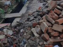 UP: वार्ड 17 में जलभराव से गलियां बनीं तालाब, गंदगी और दुर्गंध से लोग परेशान