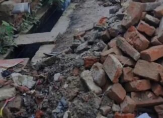 UP: वार्ड 17 में जलभराव से गलियां बनीं तालाब, गंदगी और दुर्गंध से लोग परेशान