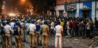 जादवपुर में कई राजनीतिक दफ्तरों में तोड़फोड़, TMC नेता के घर पर भी हमला