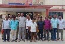 Azamgarh में एनबीडब्ल्यू वारंटियों पर पुलिस की बड़ी कार्रवाई, 11 गिरफ्तार
