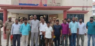 Azamgarh में एनबीडब्ल्यू वारंटियों पर पुलिस की बड़ी कार्रवाई, 11 गिरफ्तार
