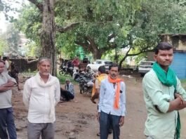 UP: बांदा में सड़क हादसे में ई-रिक्शा चालक की मौत, चार बच्चों के सिर से उठा पिता का साया