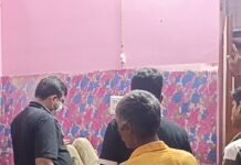 टेंपो ने पैदल जा रहे दो युवकों को मारी टक्कर:श्रावस्ती में गंभीर रूप से घायल, जिला अस्पताल रेफर