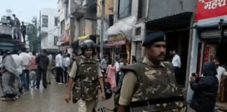 खड़े हनुमान की प्रतिमा हटाने पहुंची नगर निगम की टीम, मौके पर भारी पुलिस बल तैनात News Desk
