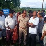 बानगंगा नदी बैराज में कूदकर व्यक्ति ने दी जान:पुलिस ने शव को पोस्टमार्टम के लिए भेजा, परिजनों का रो-रोकर बुरा हाल बानगंगा नदी बैराज में कूदकर व्यक्ति ने दी जान:पुलिस ने शव को पोस्टमार्टम के लिए भेजा, परिजनों का रो-रोकर बुरा हाल